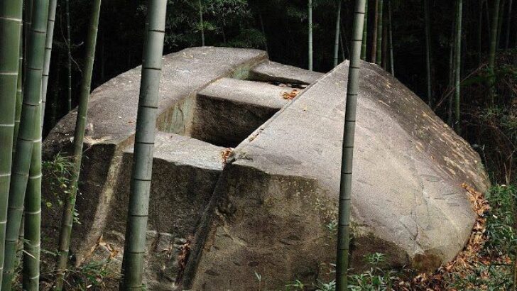 Japonya’da Bulunan 800 Tonluk Monolit’in Gizemi